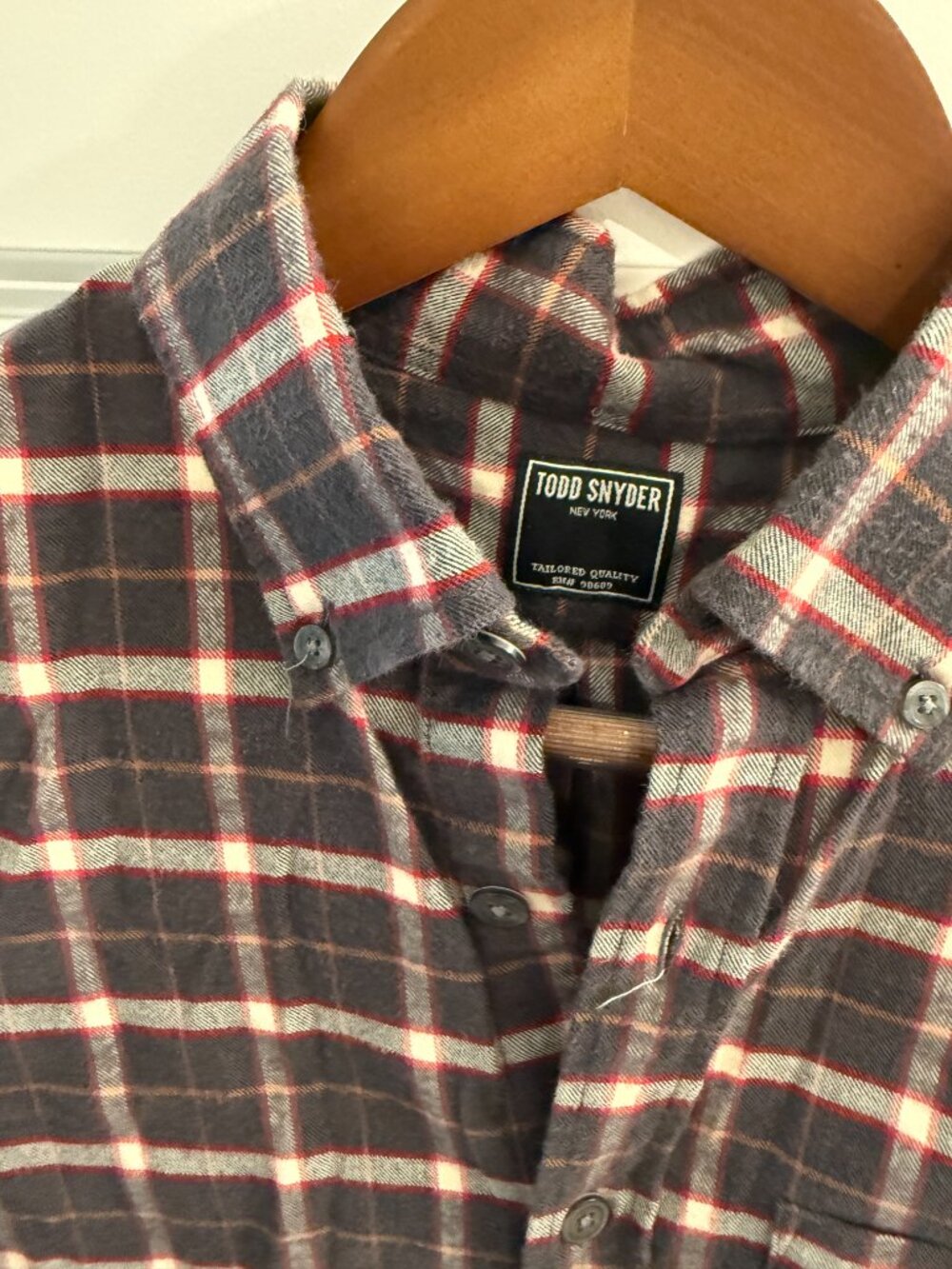 Todd Snyder One Pocket Flannel Shirt Red Black Plaid Buttoned Collar Small - Picture 13 of 15